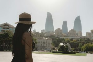 Exploring the Interplay Between Architecture and Fashion Design