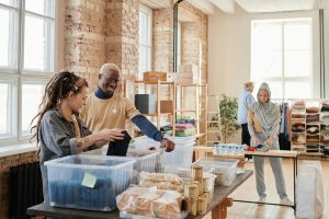 How to Pack Lightly for Extended Trips Across Diverse Climates