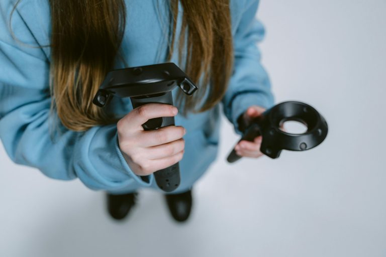 Exploring the World of Digital Avatars and Virtual Clothing